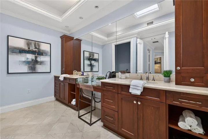 625 5th Ave S 302, Naples, Florida 34102
