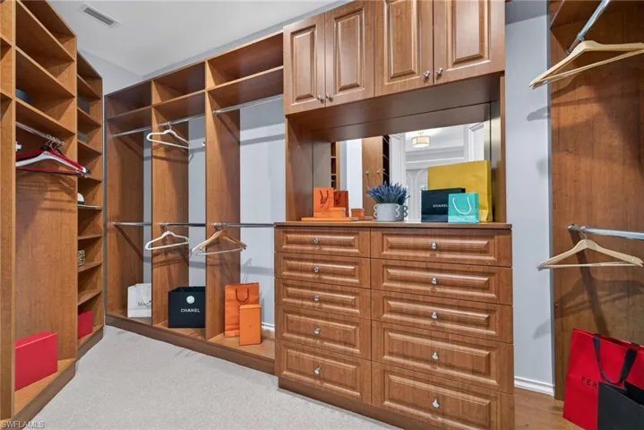 625 5th Ave S 302, Naples, Florida 34102