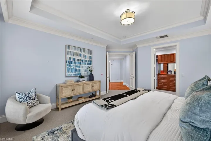 625 5th Ave S 302, Naples, Florida 34102