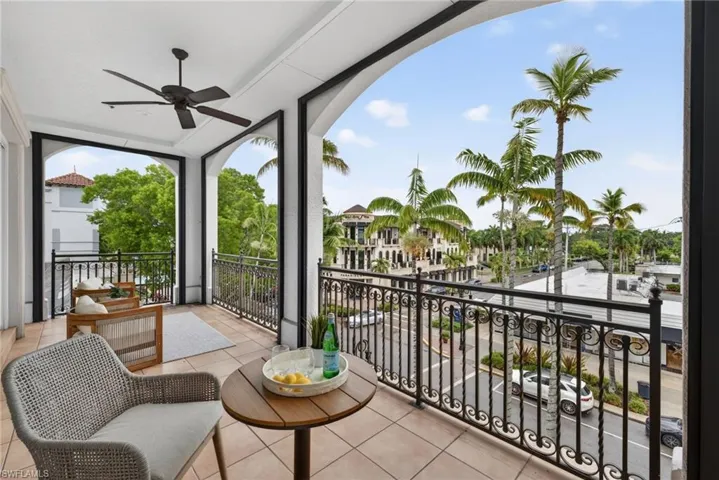 625 5th Ave S 302, Naples, Florida 34102