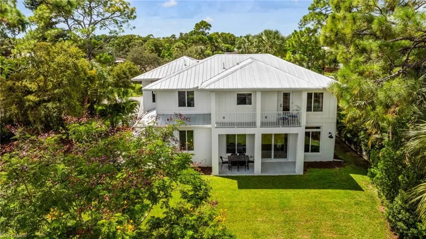 27323 Elwood Dr, Bonita Springs, Florida 34135