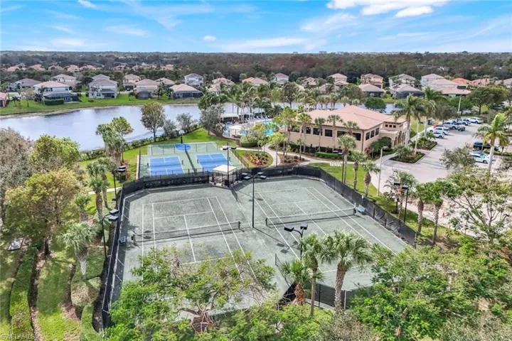 6480  Marbella  DR, Naples, FL 34105