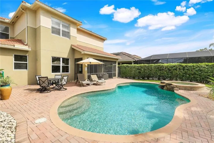 6480  Marbella  DR, Naples, FL 34105