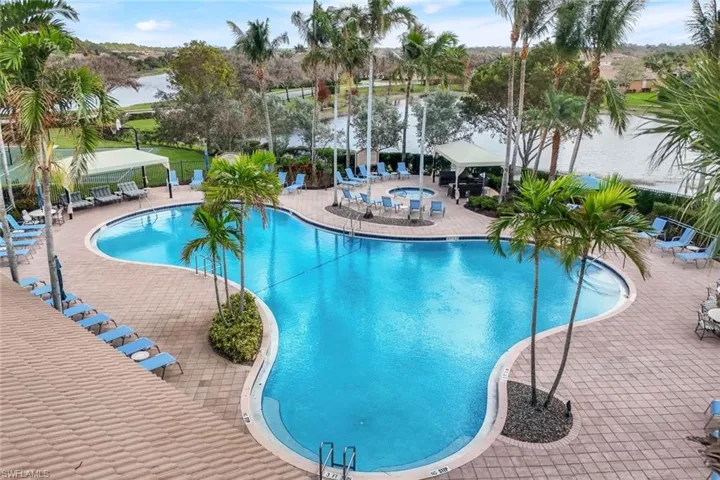 6480  Marbella  DR, Naples, FL 34105