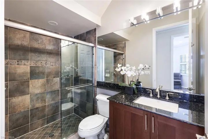 6480  Marbella  DR, Naples, FL 34105