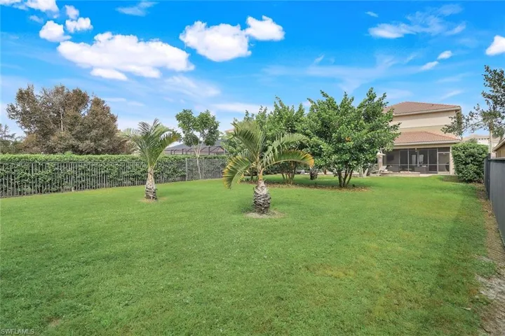 6480  Marbella  DR, Naples, FL 34105