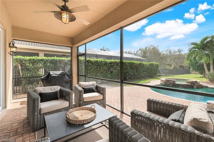 6480  Marbella  DR, Naples, FL 34105