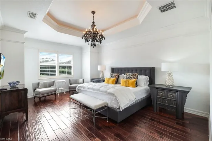 6480  Marbella  DR, Naples, FL 34105