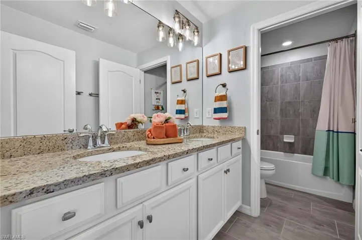 19817 Bittersweet Ln, Estero, Florida 33928