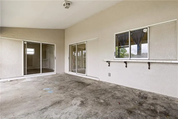 1233 Se 23rd Ave, Cape Coral, Florida 33990