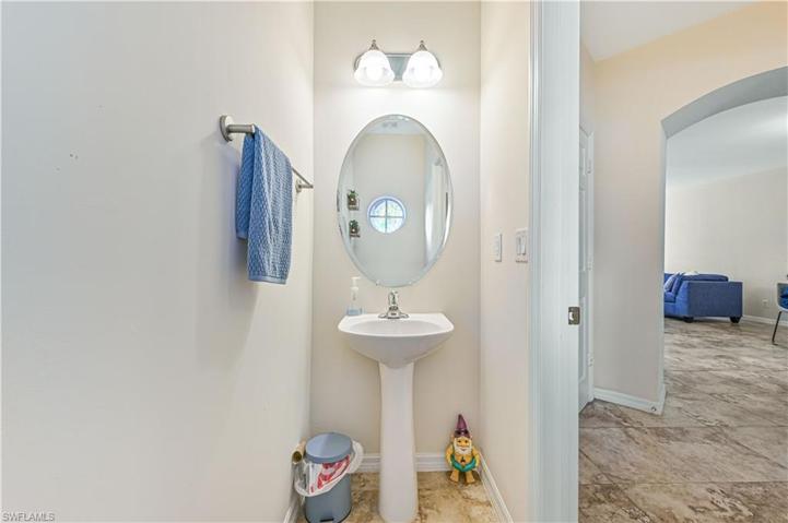 9511  Roundstone  CIR, Fort Myers, FL 33967