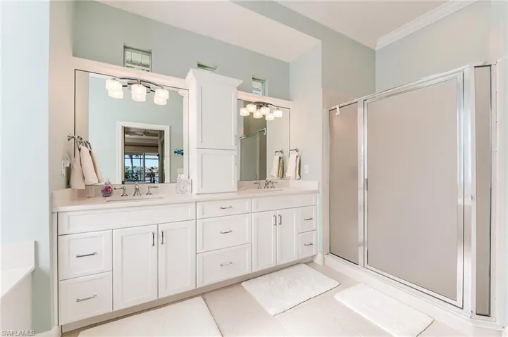 8860  New Castle  DR, Fort Myers, FL 33908