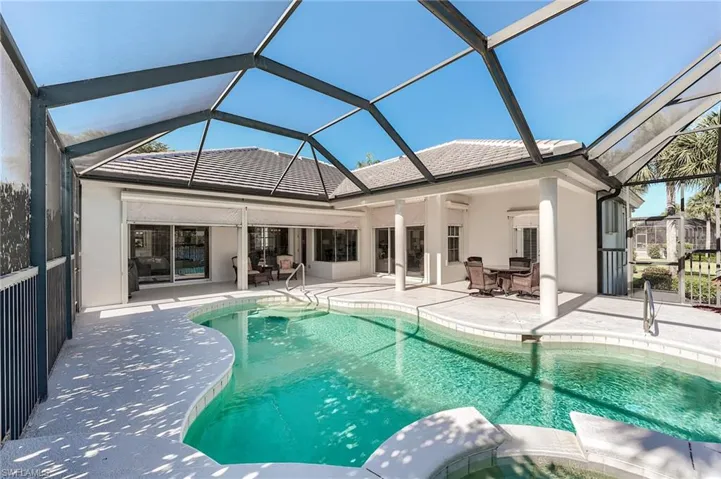 8860  New Castle  DR, Fort Myers, FL 33908
