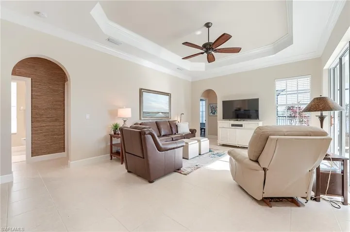 8860  New Castle  DR, Fort Myers, FL 33908