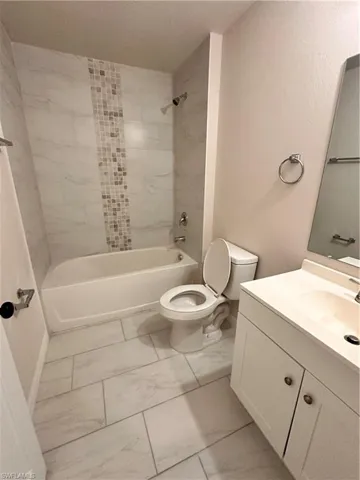 601 Ne 11th Ter, Cape Coral, Florida 33909
