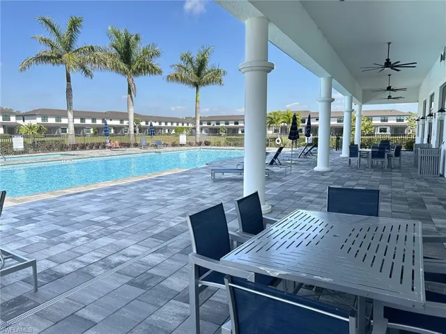 Community Pool & Spa