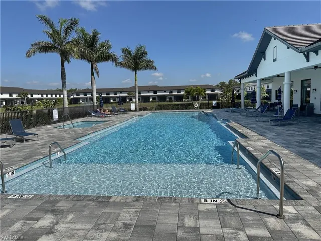 Community Pool & Spa