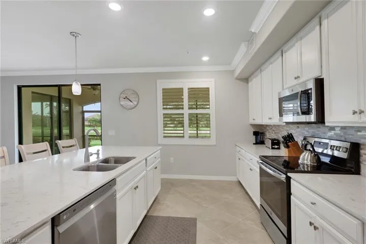 17270 Cherrywood Ct 5904, Bonita Springs, Florida 34135