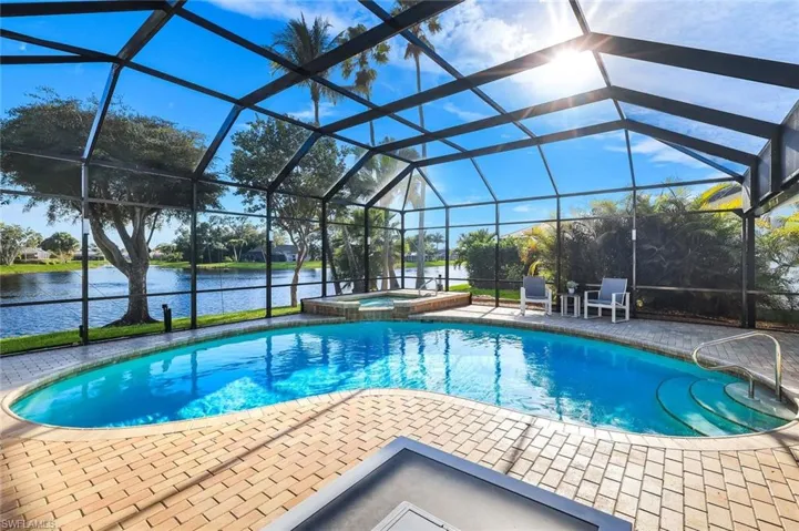 Southern Exposure dream house only 3 miles to the BEACH