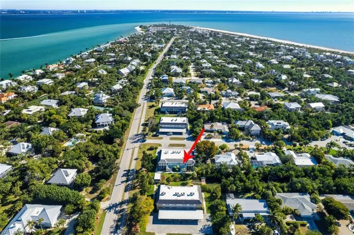 Aeiral view of property's location and close proximity to the beach accesses