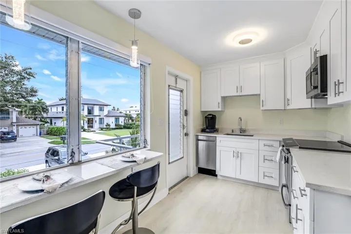 295 8th Ave S # 295b, Naples Fl 34102