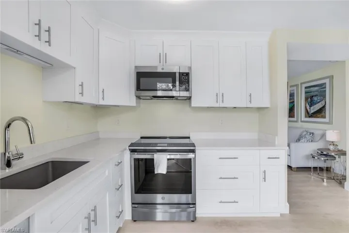 295 8th Ave S # 295b, Naples Fl 34102
