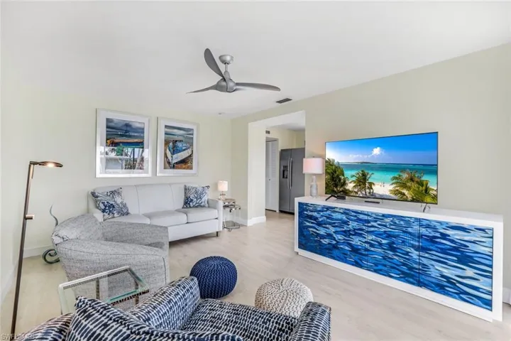 295 8th Ave S # 295b, Naples Fl 34102