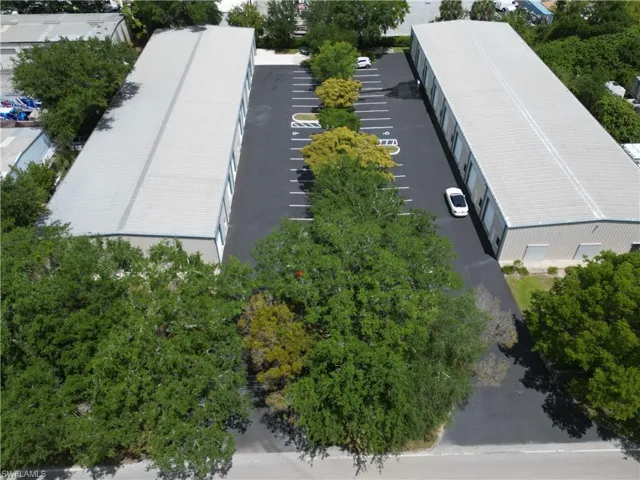 4595  Progress  AVE, Naples, FL 34104