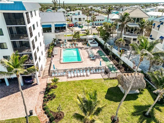 Bird's eye view of a pool area