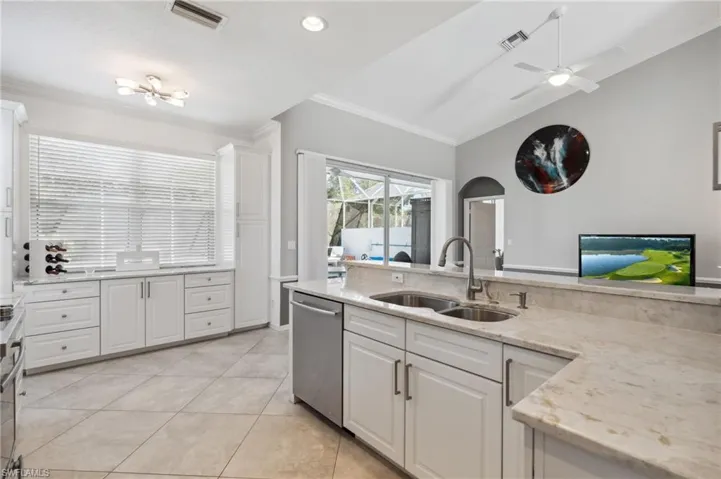 1016  Eastham  CT, Naples, FL 34104