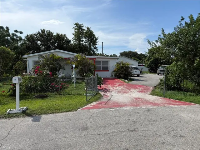 35 Andora St, Lehigh Acres, Florida 33936