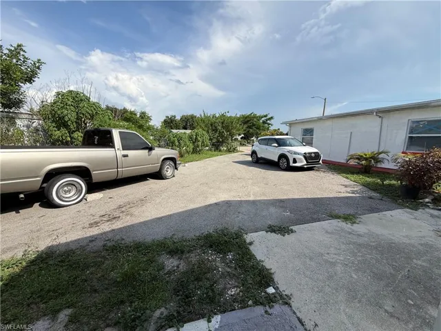35 Andora St, Lehigh Acres, Florida 33936