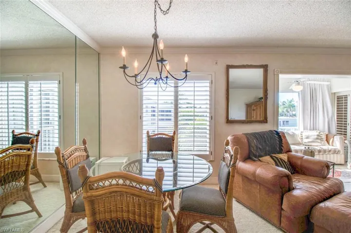 250 7th Ave S 305, Naples, Florida 34102
