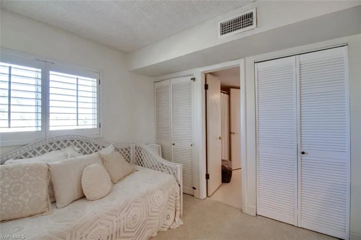 250 7th Ave S 305, Naples, Florida 34102