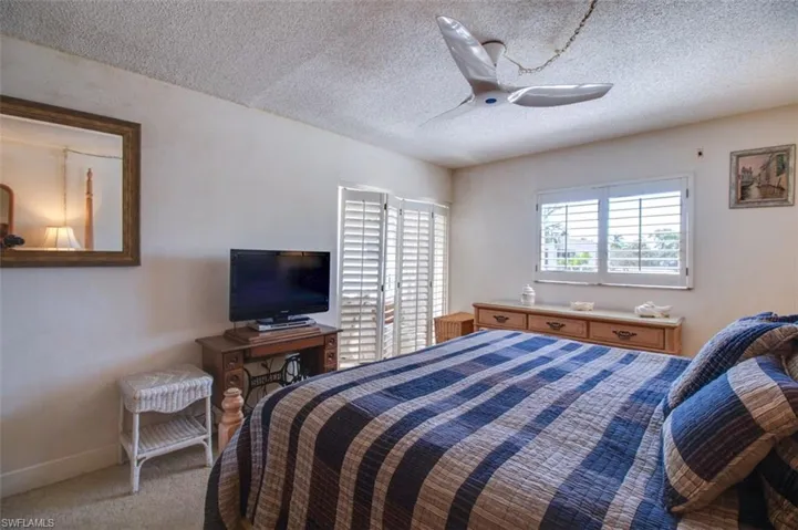 250 7th Ave S 305, Naples, Florida 34102
