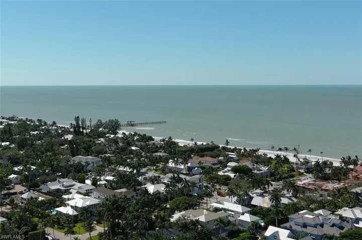 250 7th Ave S 305, Naples, Florida 34102
