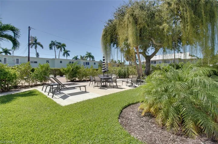 250 7th Ave S 305, Naples, Florida 34102