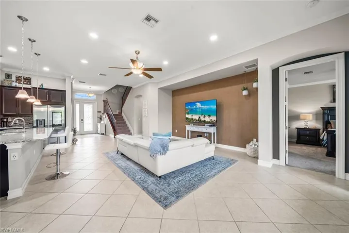 Living room with crown floors