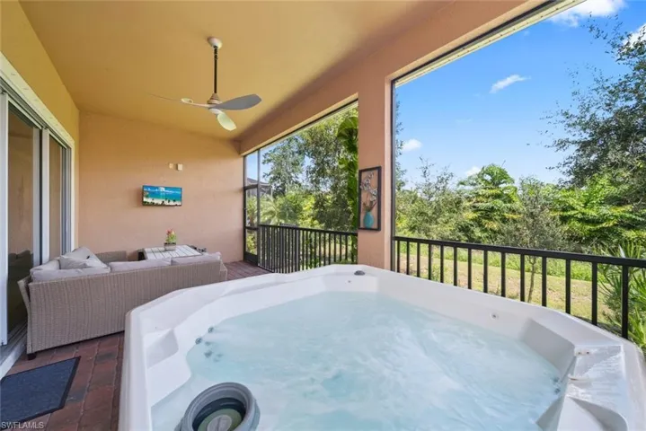 View of patio / terrace with serene private view