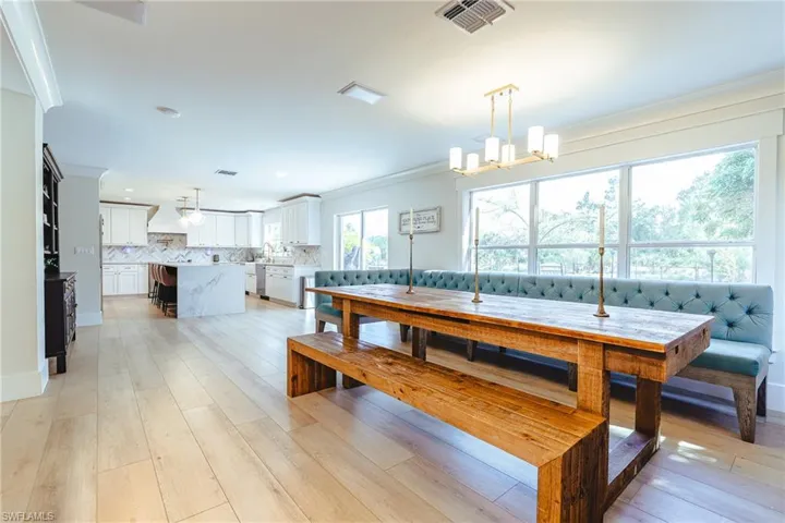 Dining area looking toward the kitchen