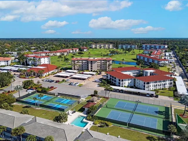53  High Point W CIR, Naples, FL 34103