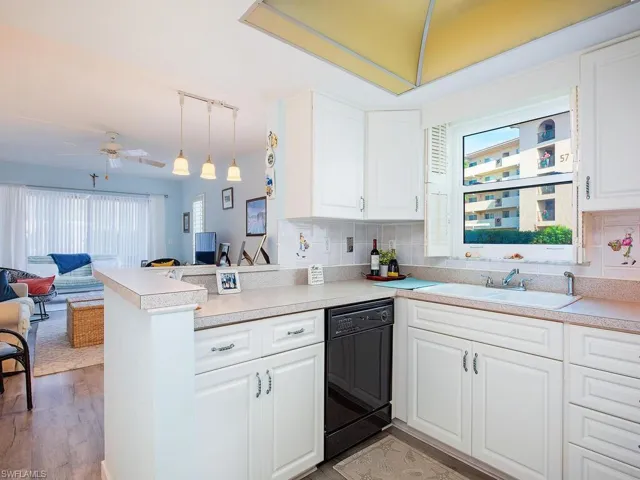 53  High Point W CIR, Naples, FL 34103