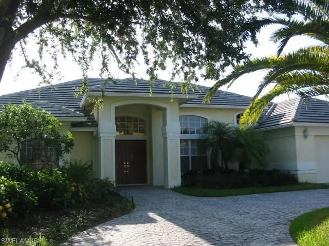 11761 Pinewood Lakes Dr, Fort Myers, Florida 33913