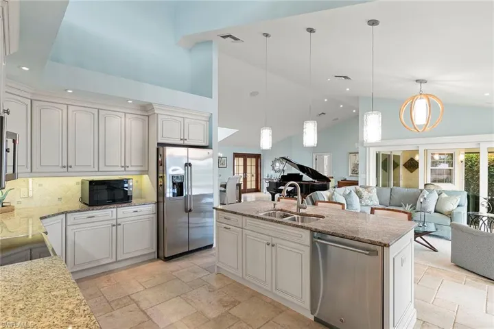 164  Starfish  CT, Marco Island, FL 34145