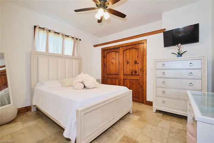 5306 Sw 27th Pl, Cape Coral, Florida 33914