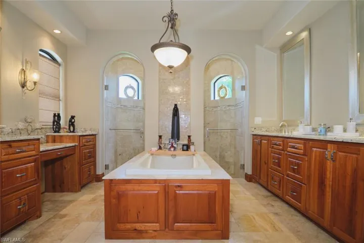 5306 Sw 27th Pl, Cape Coral, Florida 33914