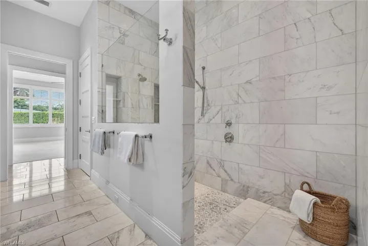 2140 Tarpon Rd, Naples, Florida 34102