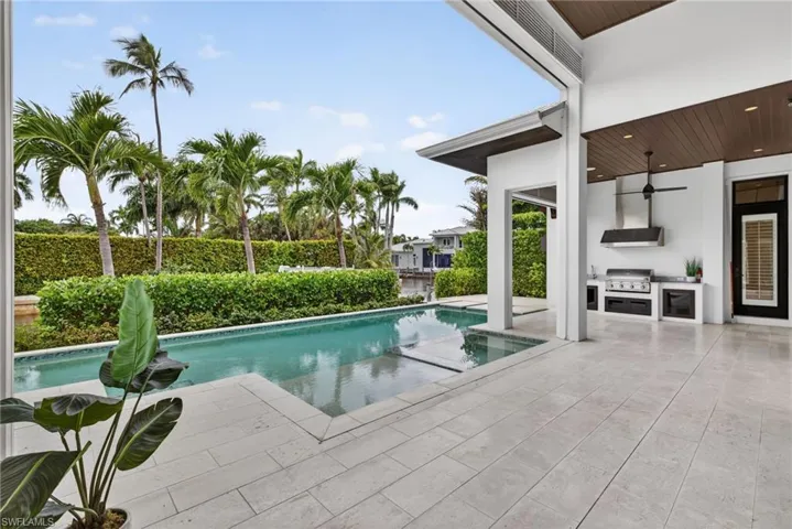 2140 Tarpon Rd, Naples, Florida 34102