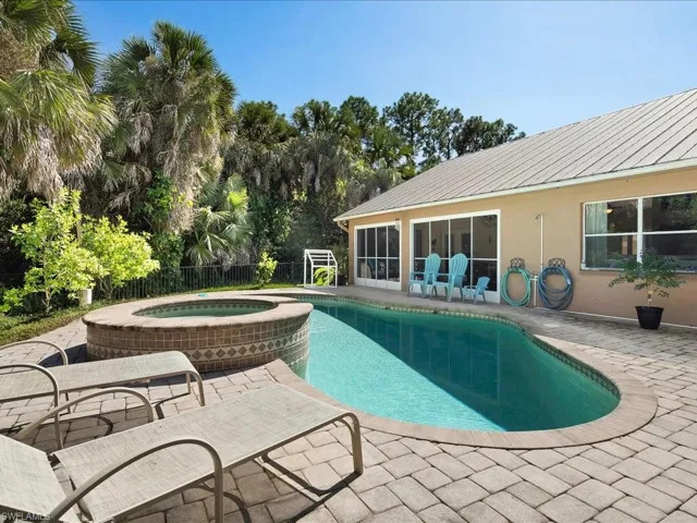 921 16th Ave Sw, Naples, Florida 34117
