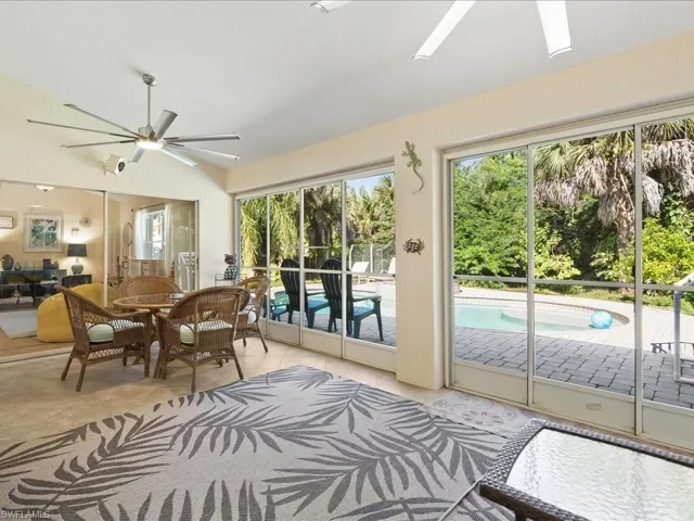 921 16th Ave Sw, Naples, Florida 34117